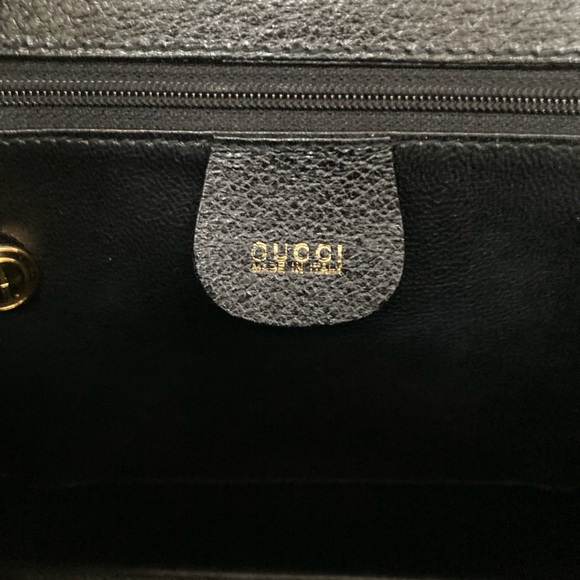 Pre-Loved Authentic Vintage Gucci Leather Handbag - Picture 9 of 9